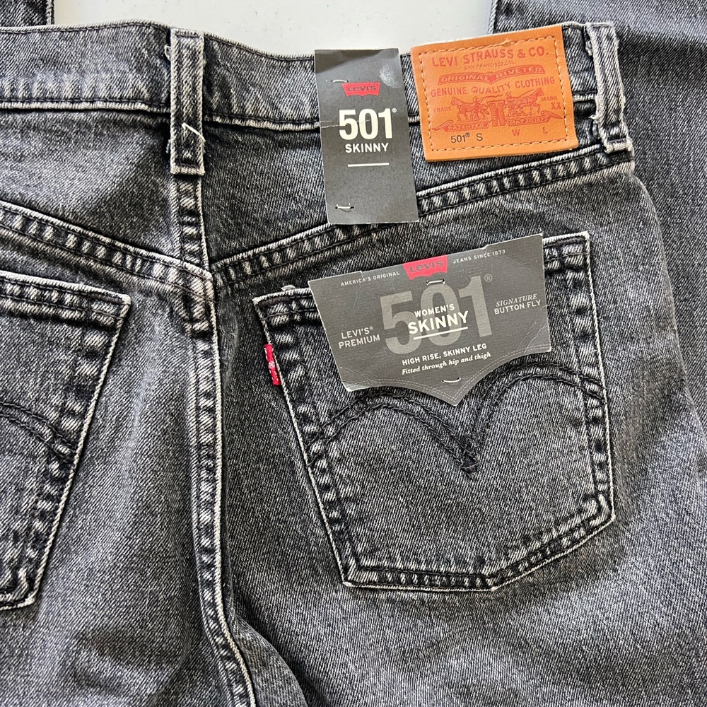 Levi’s 501 high rise skinny jeans